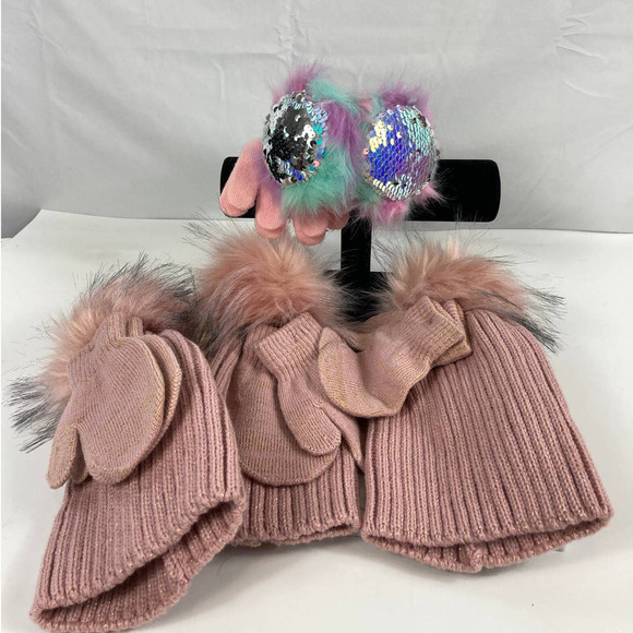 NWT Curls & Pearls Couture Toddler Beanie and mitten set of 4 - Picture 1 of 3